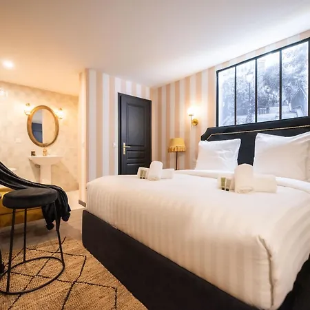 Monsieur Montmartre - Moulin Rouge